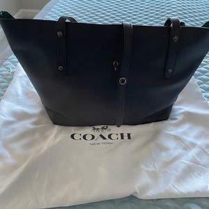 NEW WITH TAGS!! Coach Navy Blue Market Tote